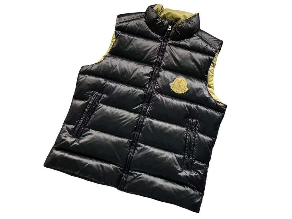Moncler Sumido Gilet in Black