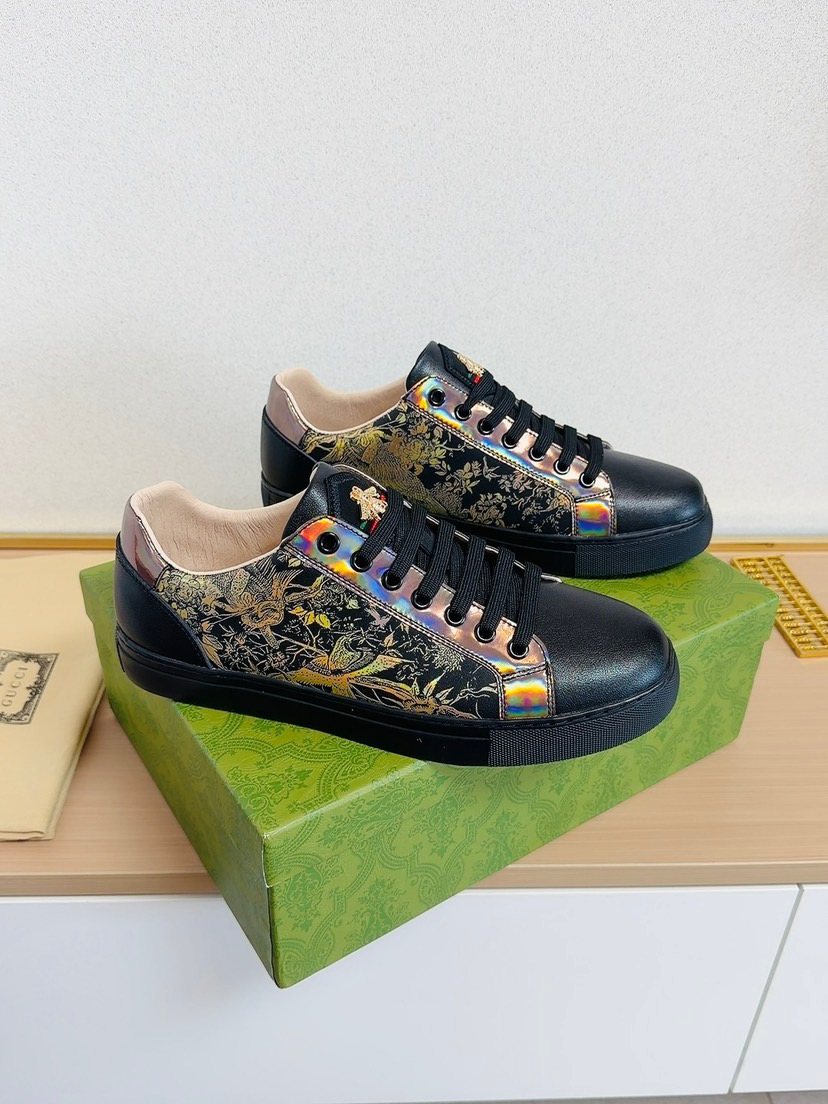 Gucci Black Gold-Pattern Low-Top Sneakers